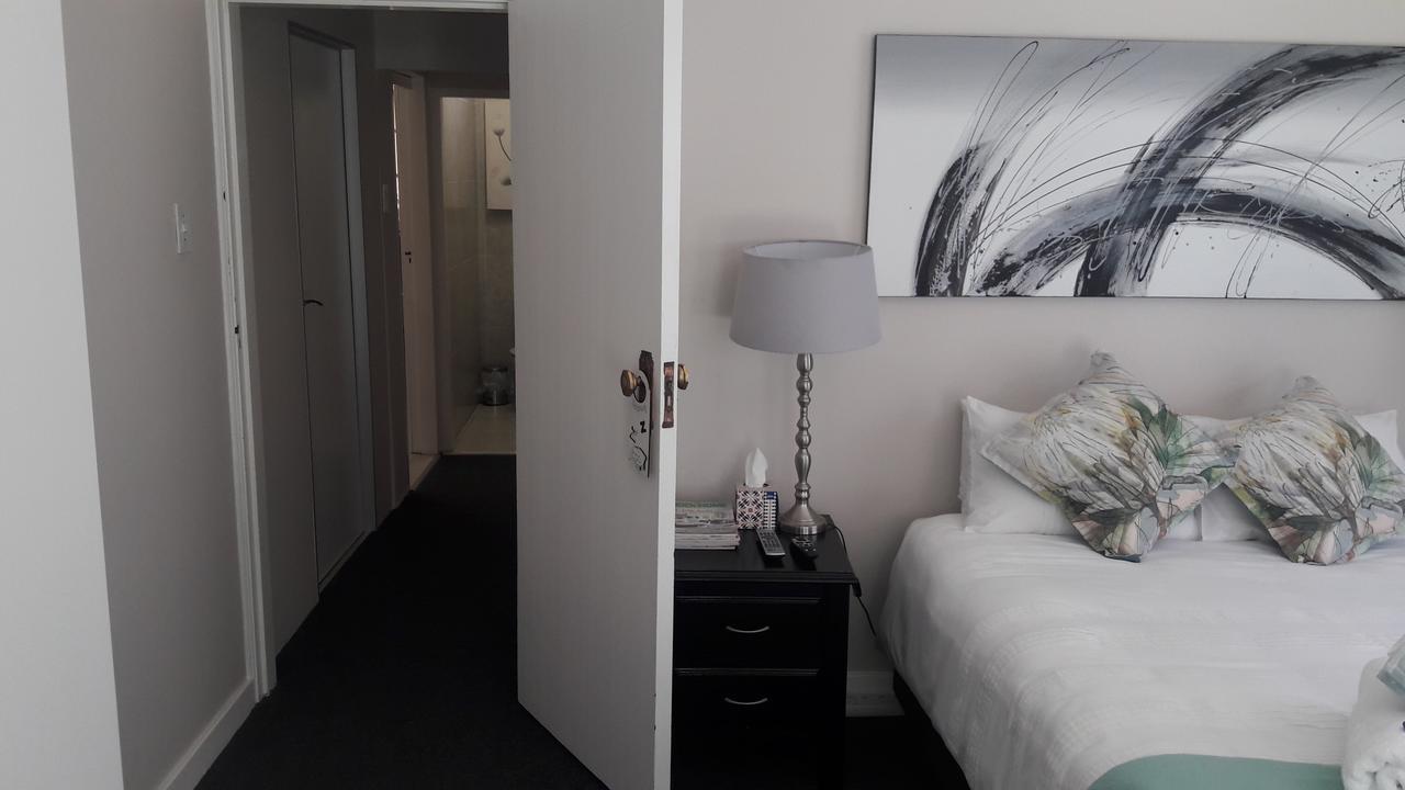 R & R'S Retreat Bed and Breakfast Johannesburg Exteriör bild