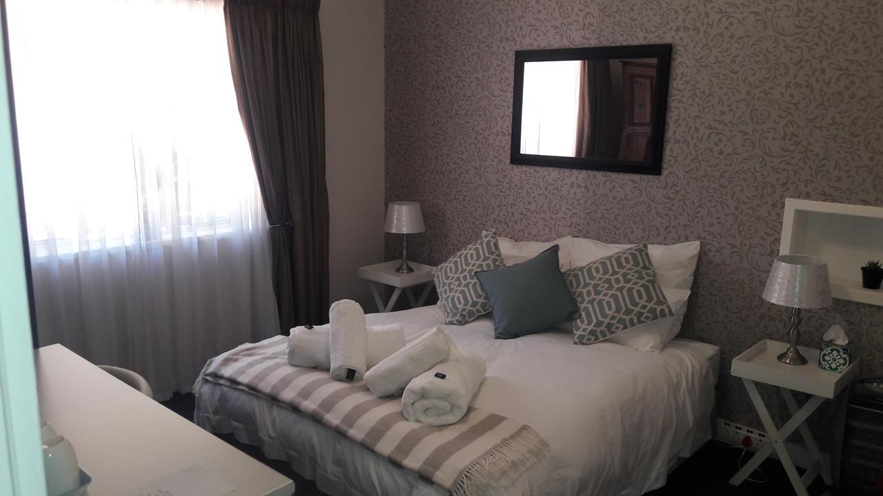 R & R'S Retreat Bed and Breakfast Johannesburg Exteriör bild